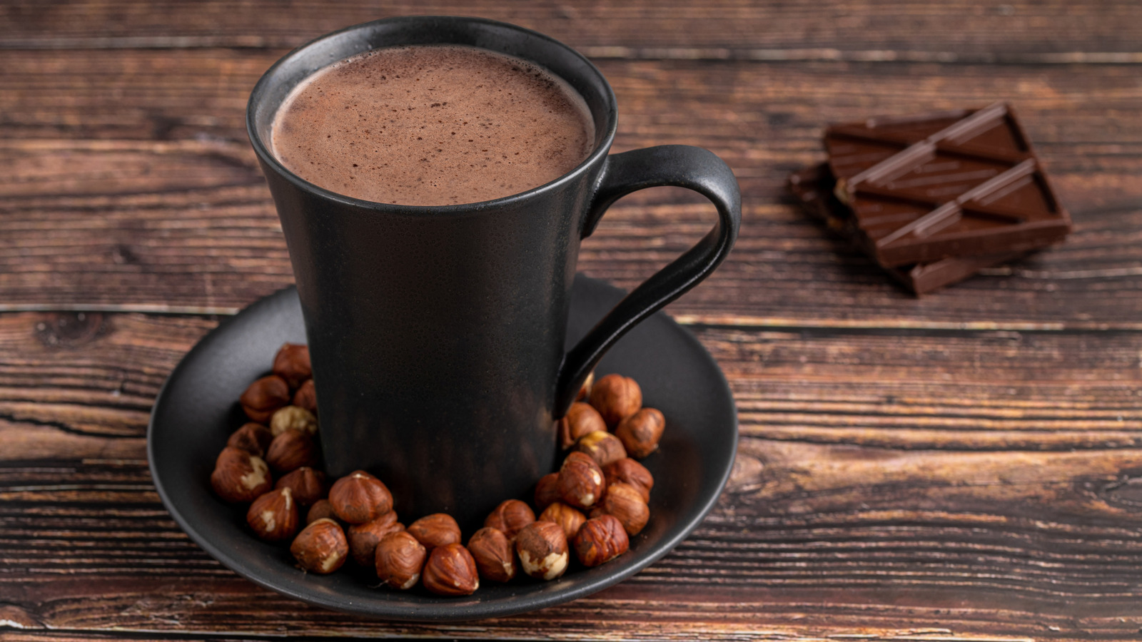 このノンダイミルクはあなたのホットチョコレートの味をヌテラのようにします